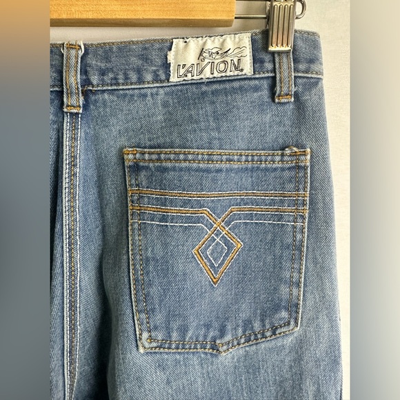 👖 Vintage Wide-Leg Denim Jeans with Unique Embellishments - Made in Hong Kong - Picture 9 of 15